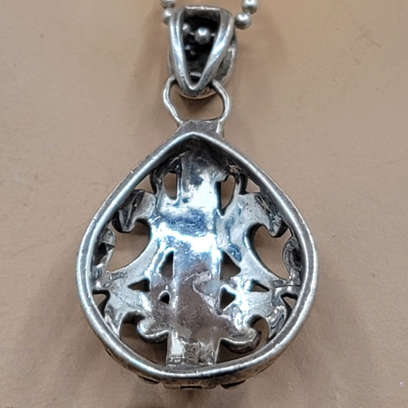 Sterling Italian Silver Wonderful Detailed Pendant Necklace - Picture 3 of 5